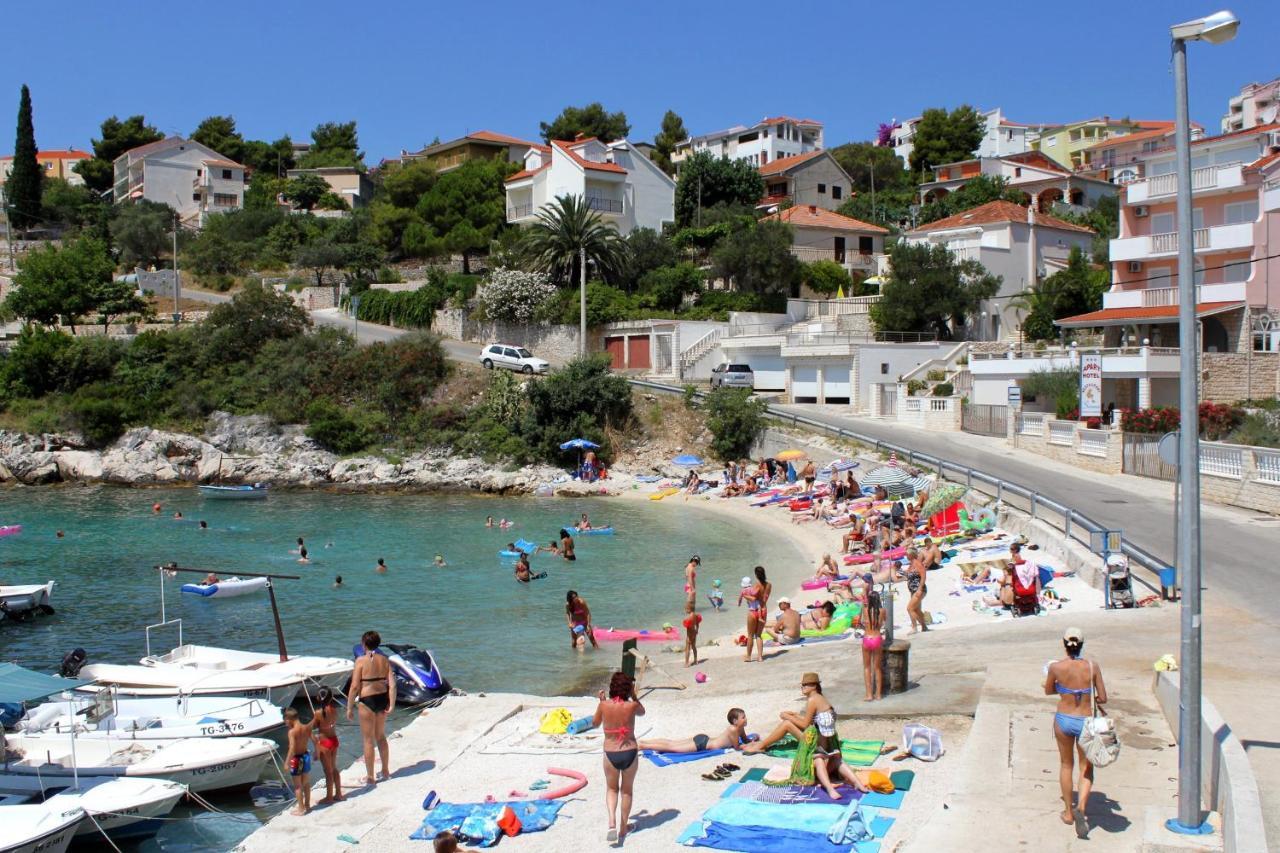 Apartments With A Parking Space Mavarstica, Ciovo - 12435 Trogir Zewnętrze zdjęcie